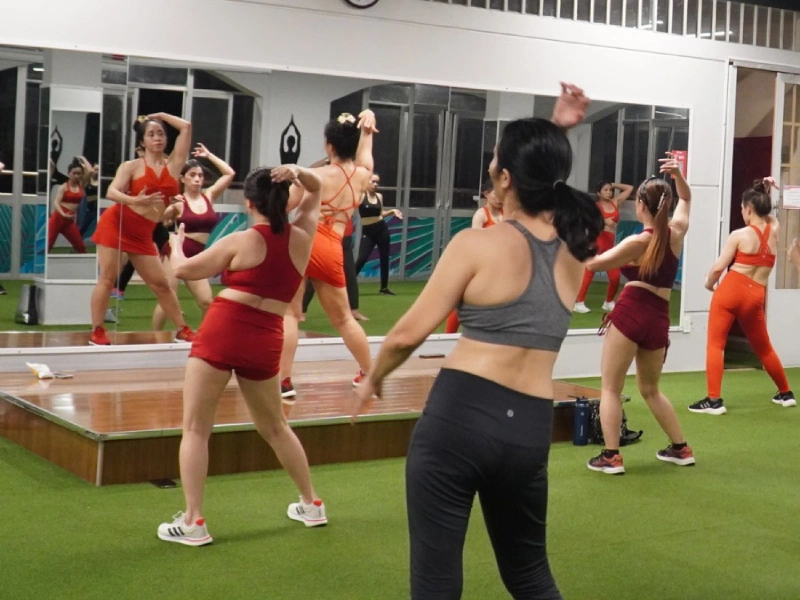 Aerobic classes at FitBox.