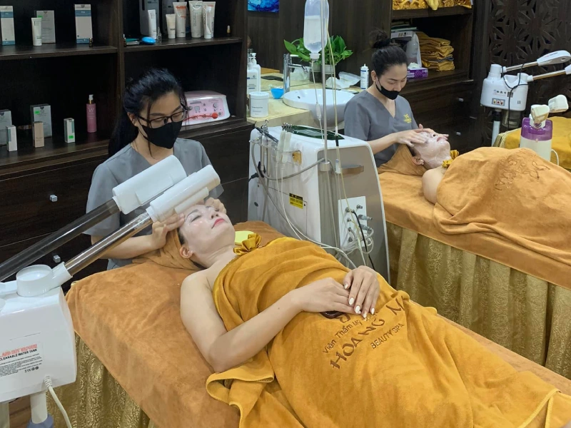 Cao Hoang Mai High Tech Cosmetic Institute.