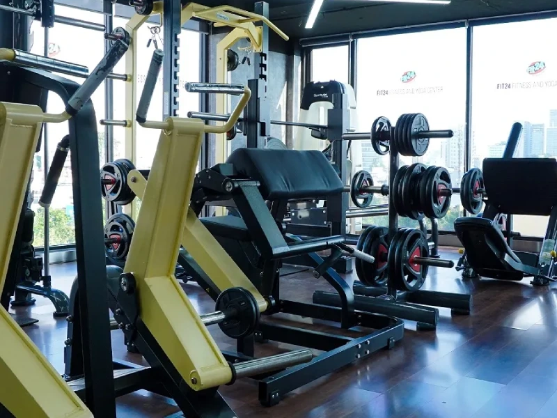 Fit24 – Fitness & Yoga Center.