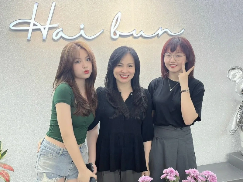 Salon Hai Bun Hair.