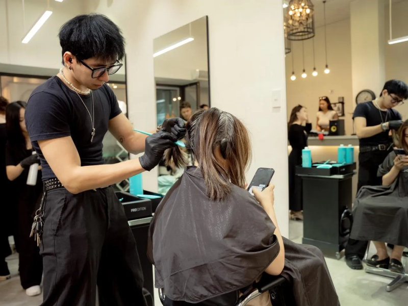Hair Space – A young and modern hair salon in Hai Phong.