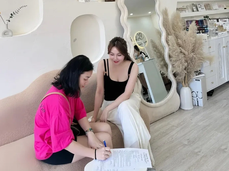 Giang Le Nail & Lash.