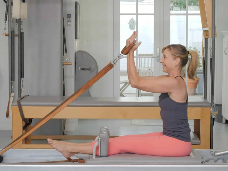 Things to keep in mind when performing the Rowing on the Reformer exercise.
