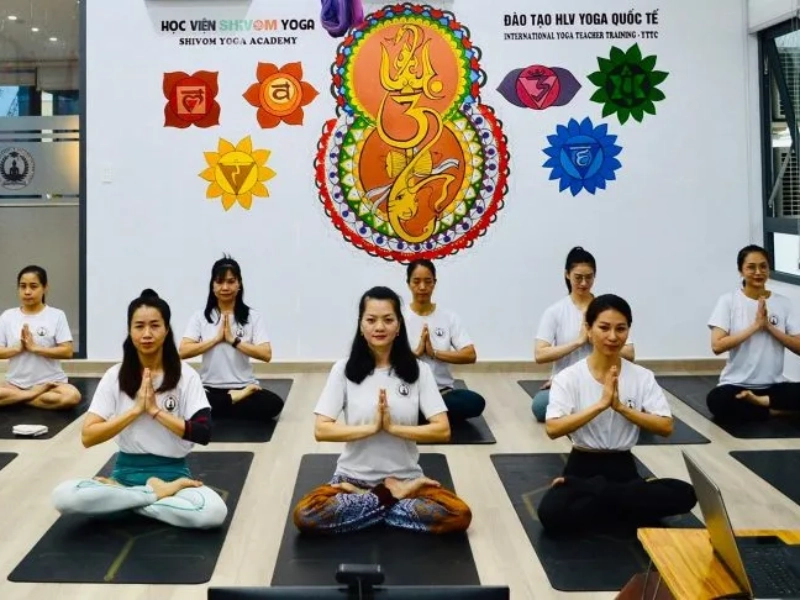 Shivom Yoga & Dance.